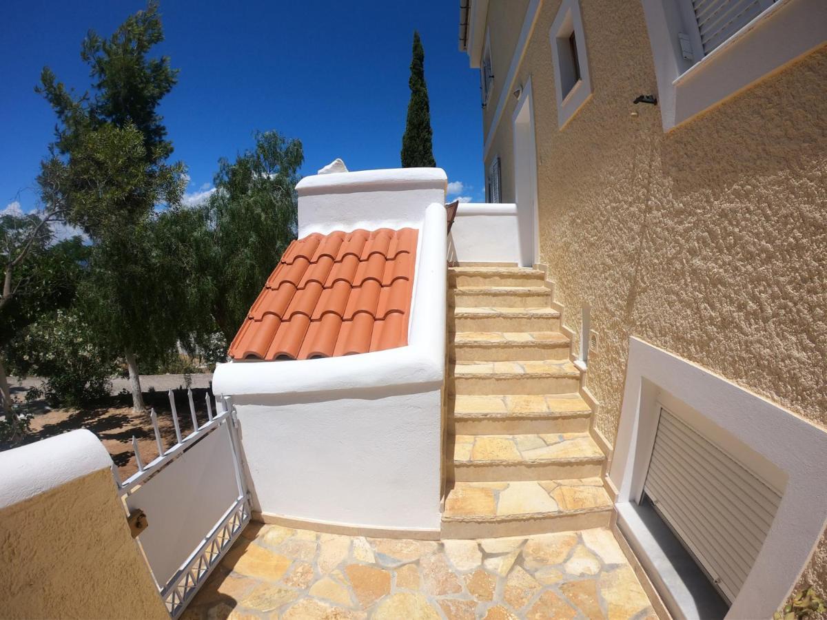 Treehouse Holiday Homes Ερμιόνη Εξωτερικό φωτογραφία